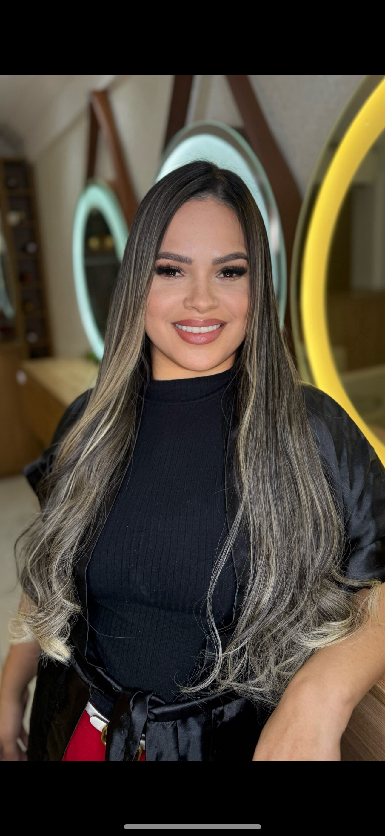 Aplicação de Mega Hair Loiro Premium em Lauro de Freitas